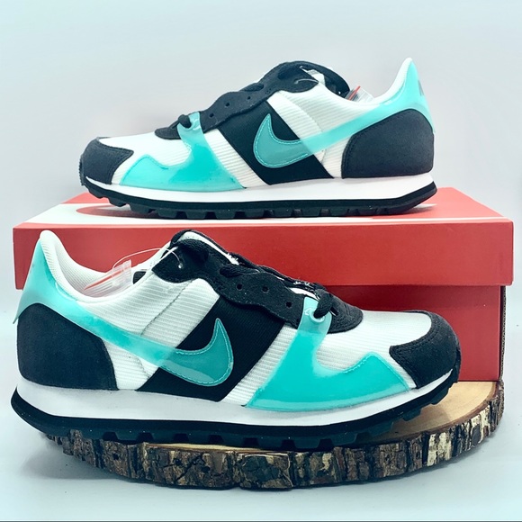 Nike Shoes - Nike Womens V-Love O.X